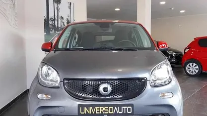 Cinza Usado 2016 Smart ForFour Passion Citadino | € 9.490 (Preço justo)