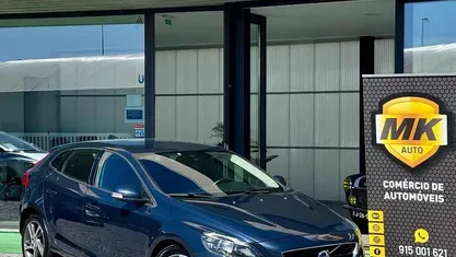 Usado Volvo V40 Momentum 115 HP (84 kW) 2015 Azul Carrinha