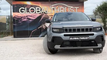 Cinzento Novo 2025 Jeep Avenger SUV | € 23.900 (Preço justo)