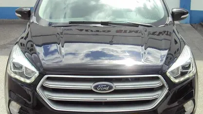 Preto Usado 2018 Ford Kuga Business Edition SUV | € 19.250 (Preço justo)