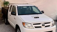 Branco Usado 2008 Toyota HiLux Pickup | € 14.500 (Bom preço)
