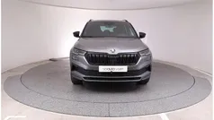 Cinzento escuro metalizado Usado 2025 Skoda Karoq SportLine SUV | € 28.990 (Preço justo)