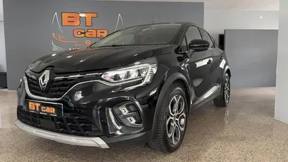 Usado Renault Captur Intens 140 HP (102 kW) 2021 Preto SUV
