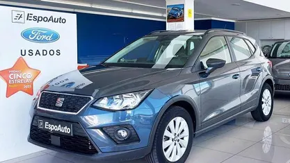 Usado Seat Arona Style 115 HP (84 kW) 2020 Cinza SUV
