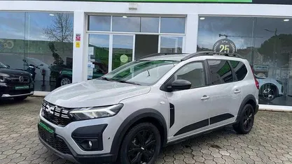 Cinzento Usado 2023 Dacia Jogger Monovolume | € 17.900 (Preço justo)