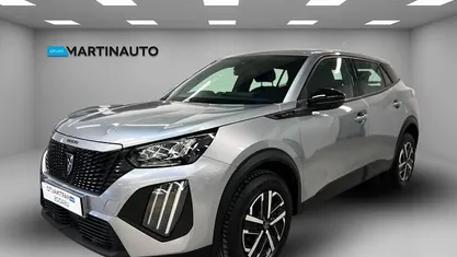 Usado Peugeot 2008 Style 100 HP (73 kW) 2025 Cinzento SUV