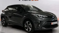 Cinza Usado 2023 Toyota C-HR SUV | € 28.980 (Preço justo)