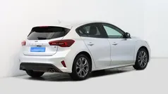 Cinzento Usado 2023 Ford Focus | € 20.900 (Preço justo)