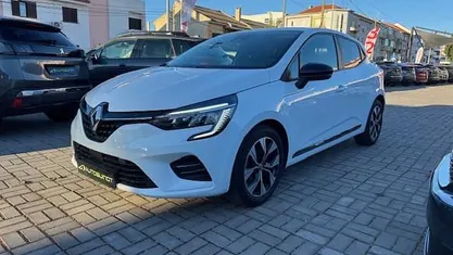 Usado 2023 Renault Clio V Evolution | € 17.600 (Preço justo)