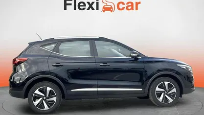 Preto Usado 2023 MG ZS Luxury Sedan | € 25.490 (Preço justo)