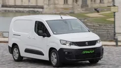 Branco Usado 2020 Peugeot Partner Monovolume | € 13.990 (Preço justo)