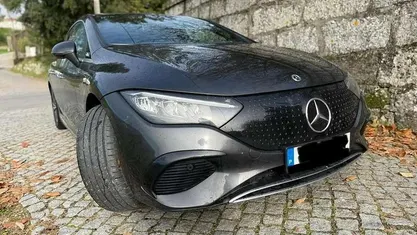 Cinzento Usado 2023 Mercedes EQE350 | € 40.000 (Super Preço)