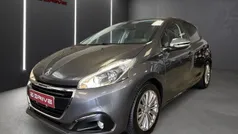 Usado 2018 Peugeot 208 Style Citadino | € 12.980 (Preço justo)