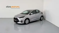 Cinzento Usado 2022 Toyota Yaris Hybrid | € 20.750 (Preço justo)