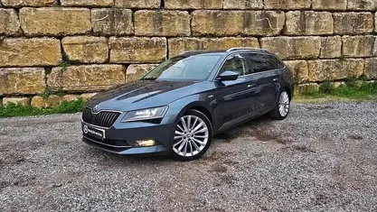Usado Skoda Superb LAURIN & KLEMENT 190 HP (139 kW) 2018 Cinza Carrinha