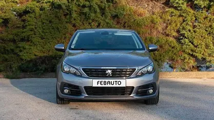 Usado Peugeot 308 Active 102 HP (75 kW) 2021 Cinza
