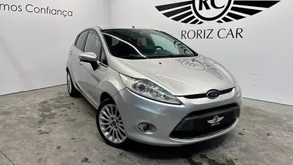 Cinza Usado 2011 Ford Fiesta Trend | € 4.900 (Preço justo)