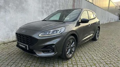 Cinzento Usado 2022 Ford Kuga SUV | € 23.900 (Preço justo)