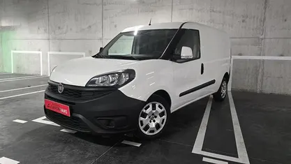 Branco Usado 2021 Fiat Doblò Monovolume | € 12.990 (Preço justo)