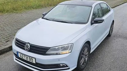 Cinzento Usado 2017 VW Jetta Sedan | € 9.990 (Super Preço)