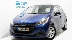 Azul Usado 2016 Peugeot 208 Active Citadino | € 7.990 (Bom preço)