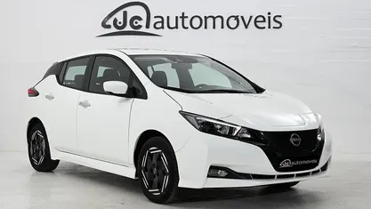 Branco Usado 2025 Nissan Leaf Acenta Citadino | € 21.900 (Preço justo)