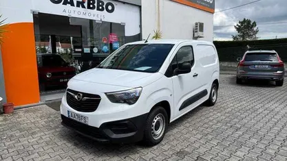 Branco Usado 2020 Opel Combo Enjoy Monovolume | € 13.950 (Preço justo)