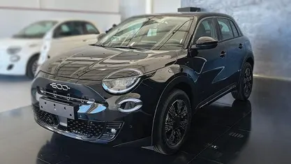 Usado Fiat 600 110 HP (80 kW) 2025 Preto SUV