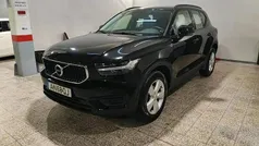Preto Usado 2022 Volvo XC40 Momentum SUV | € 26.400 (Preço justo)
