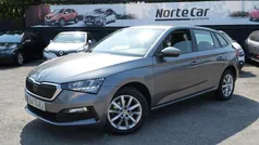 Cinzento Usado 2023 Skoda Scala Citadino | € 14.850 (Super Preço)