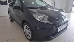 Preto Usado 2023 Toyota Aygo Play Citadino | € 15.500 (Preço justo)