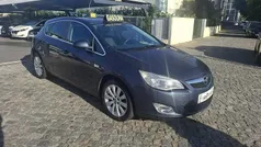 Azul Usado 2010 Opel Astra Cosmo | € 6.990 (Preço justo)