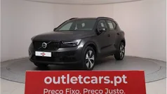 Preto metalizado Usado 2022 Volvo XC40 Core SUV | € 34.950 (Preço justo)