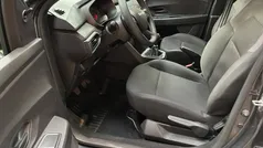 Cinza Usado 2023 Dacia Sandero Essentiel Citadino | € 16.500 (Preço justo)