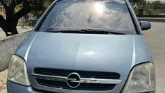 Cinzento Usado 2005 Opel Meriva Monovolume | € 3.900