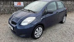 Azul Usado 2010 Toyota Yaris Citadino | € 7.350 (Preço justo)
