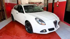 Branco Usado 2011 Alfa Romeo Giulietta Progression Citadino | € 9.990 (Preço justo)