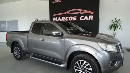 Cinzento Usado 2016 Nissan Navara Acenta Pickup | € 29.900 (Preço justo)