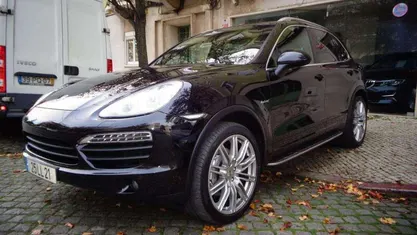 Preto Usado 2010 Porsche Cayenne S E-Hybrid SUV | € 25.950 (Preço justo)