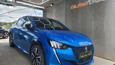 Azul Usado 2021 Peugeot e-208 GT-line Citadino | € 18.490 (Bom preço)