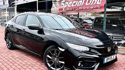 Usado Honda Civic Dynamic 126 HP (92 kW) 2020 Preto Sedan
