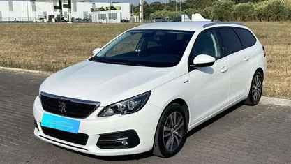 Branco Usado 2022 Peugeot 308 SW Style Carrinha | € 17.250 (Preço justo)