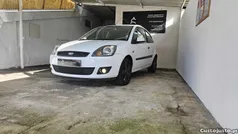 Usado 2009 Ford Fiesta Citadino | € 5.000 (Super Preço)
