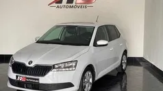 Branco Usado 2021 Skoda Fabia Citadino | € 11.900 (Preço justo)