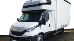 Branco Usado 2023 Iveco Daily | € 38.499 (Preço justo)