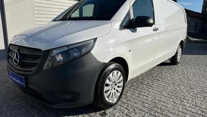 Usado Mercedes Vito 114 HP (83 kW) 2018 Branco Van