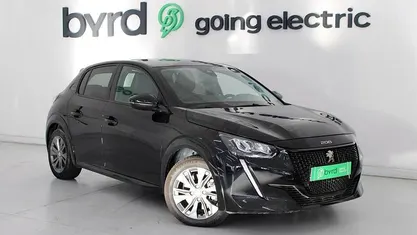 Usado Peugeot e-208 Allure 100 kW (136 HP) 2022 Citadino