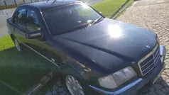Azul Usado 1998 Mercedes C250 Sedan | € 8.000