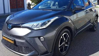 Usado Toyota C-HR Business Edition 122 HP (89 kW) 2022 Cinza escuro SUV