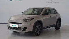 Bege Usado 2025 Fiat 600 SUV | € 24.500 (Preço justo)